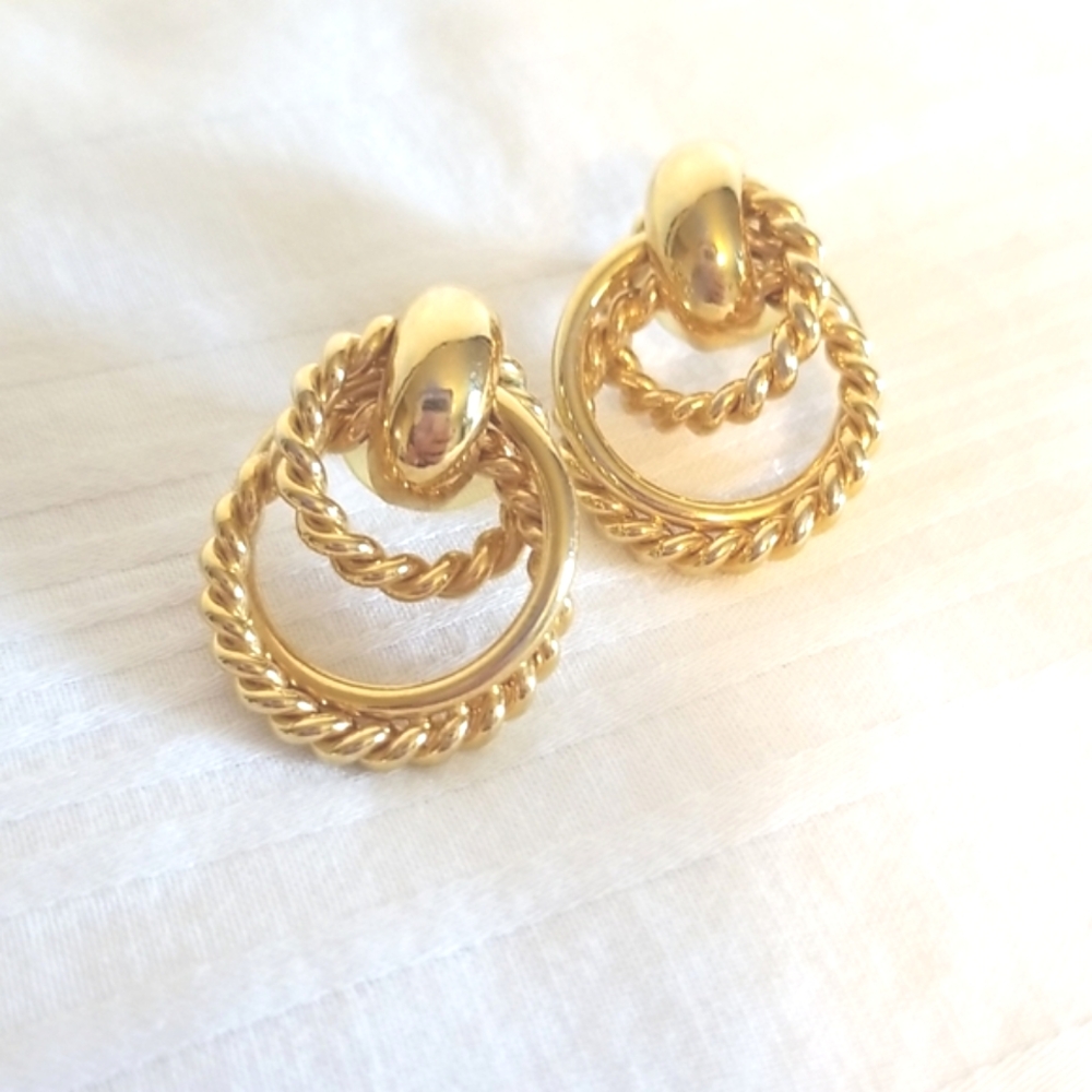 Vintage Gold Chain Hoop Earrings